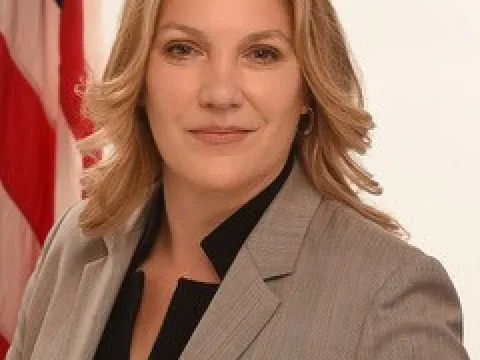 Andrea Palm headshot