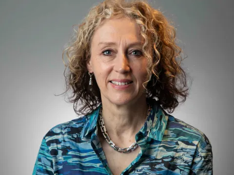 Headshot of Jennifer Dixon