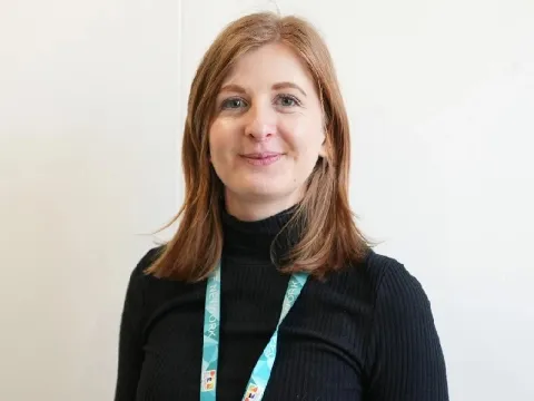 Amy Beswick headshot