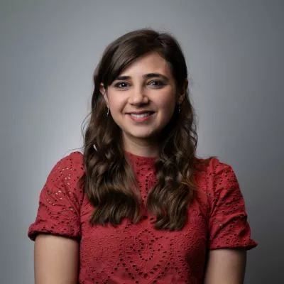 Estera Mendelsohn headshot