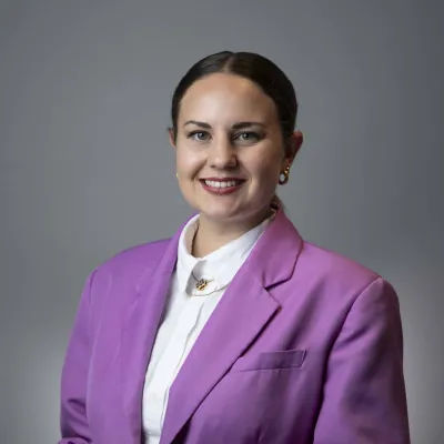 Headshot of Isabella Lewis